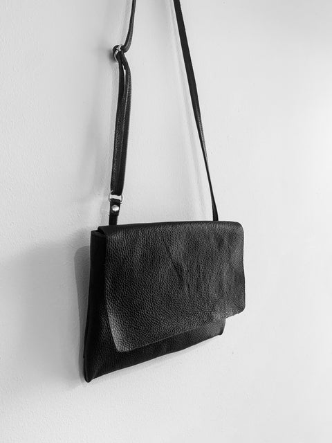 AIRE goods Leather cross-body flap bag